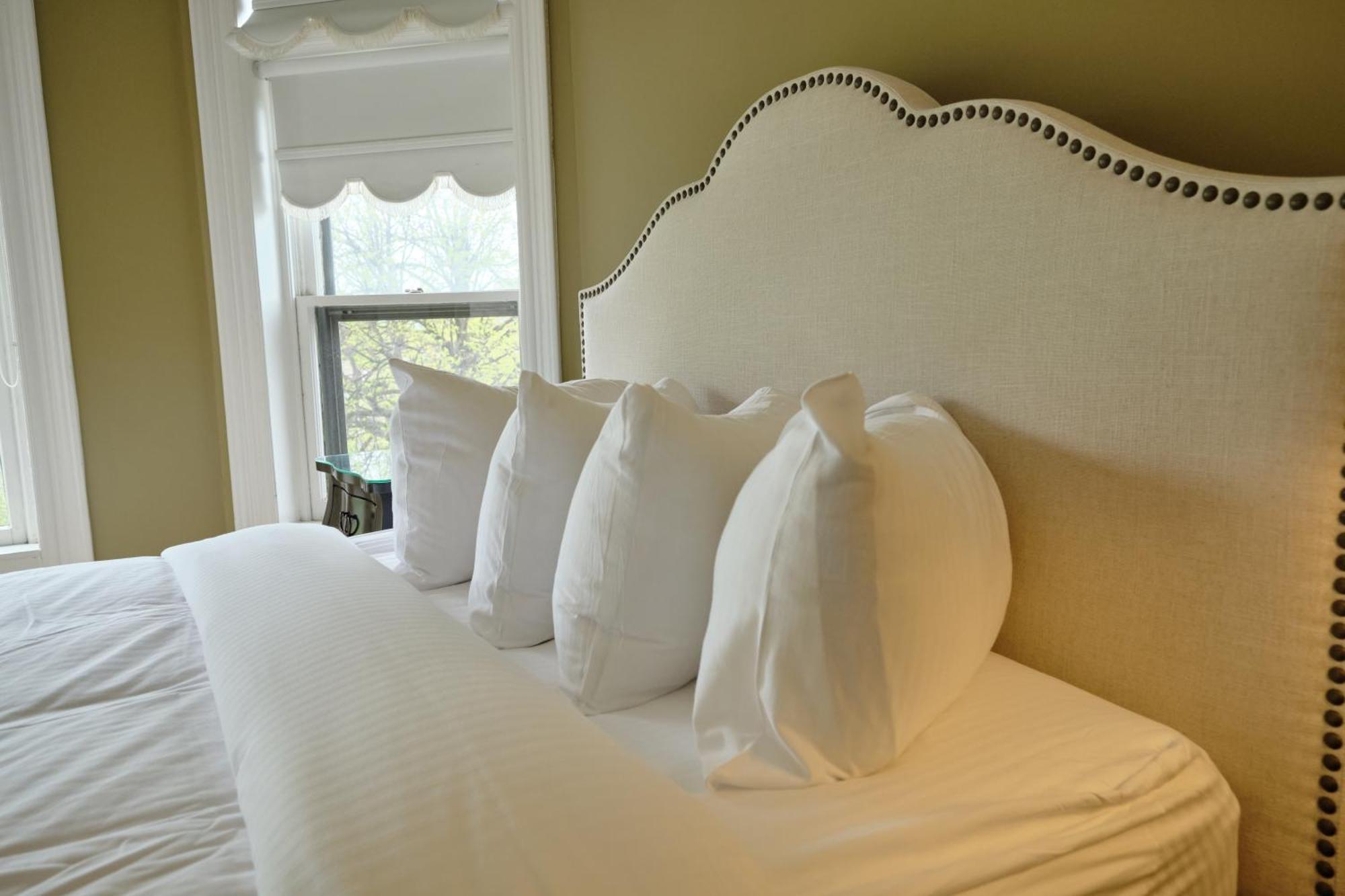 Inn The On Ferry Street 4*