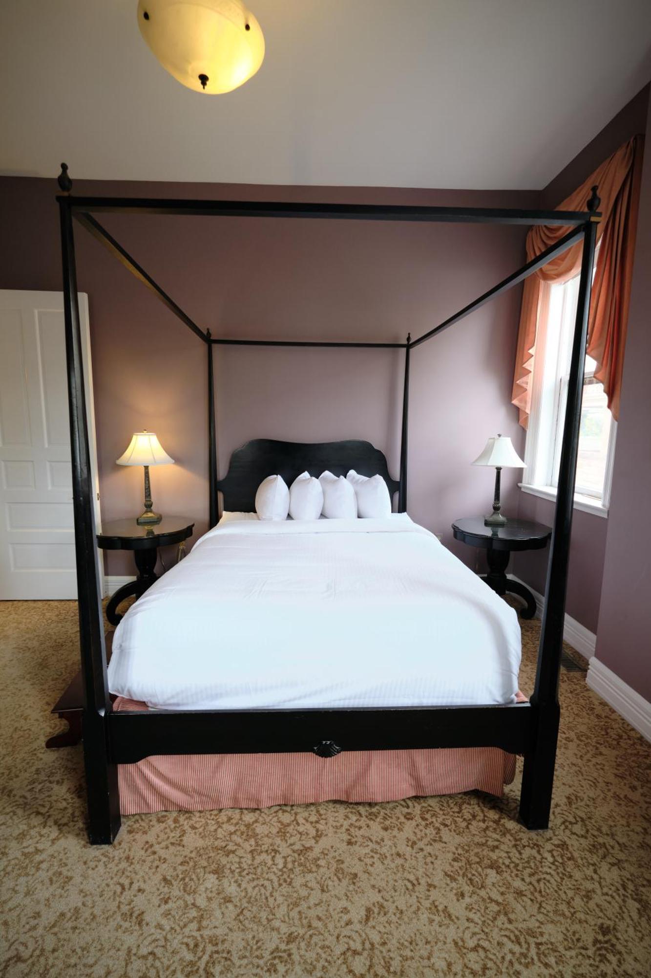 The On Ferry Street Inn