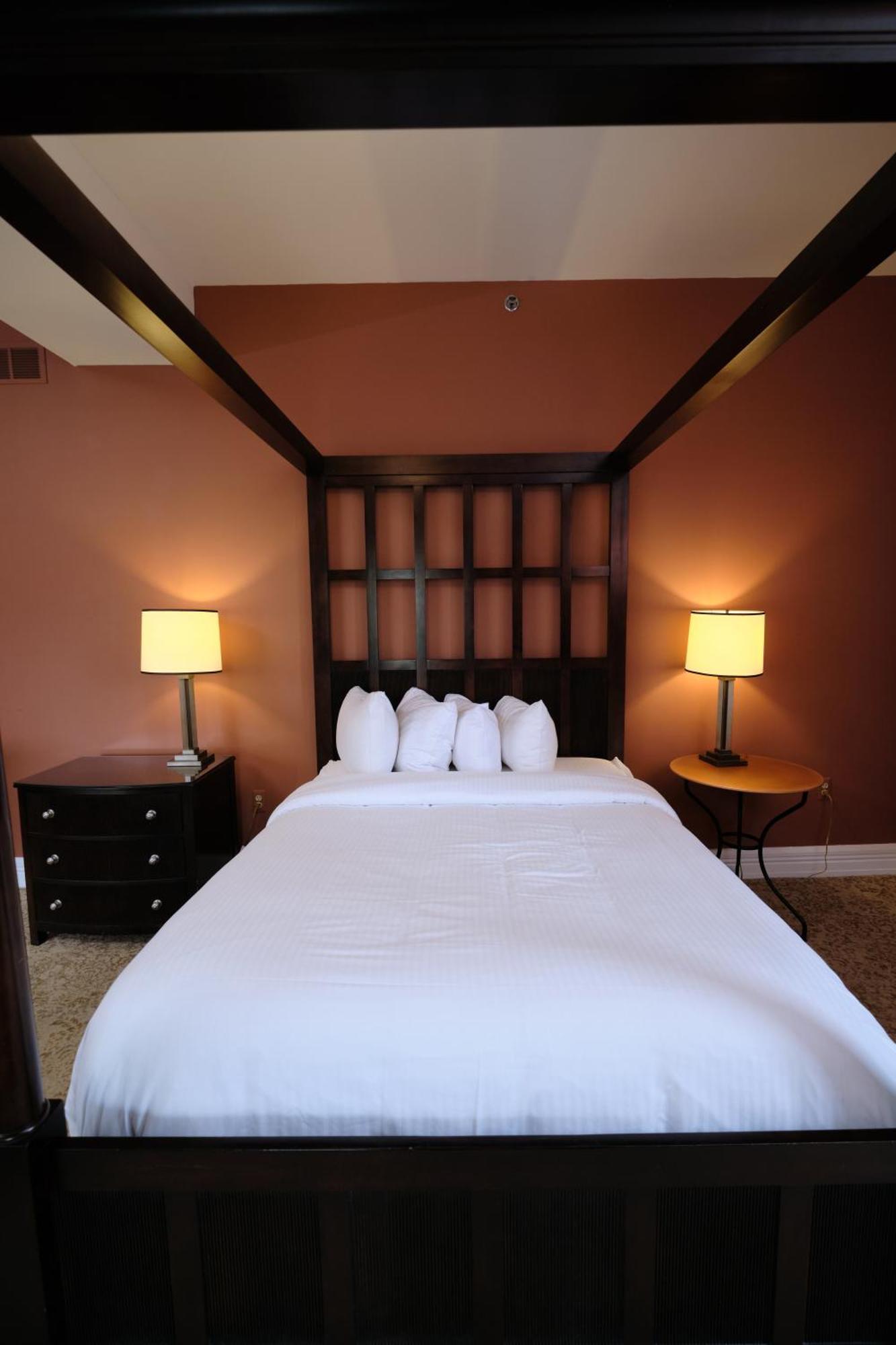 Inn The On Ferry Street 4*