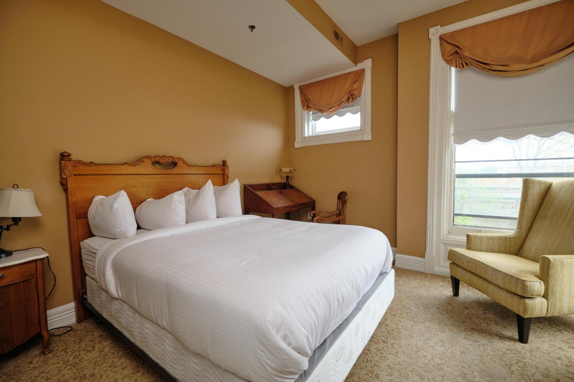 Inn The On Ferry Street Detroit