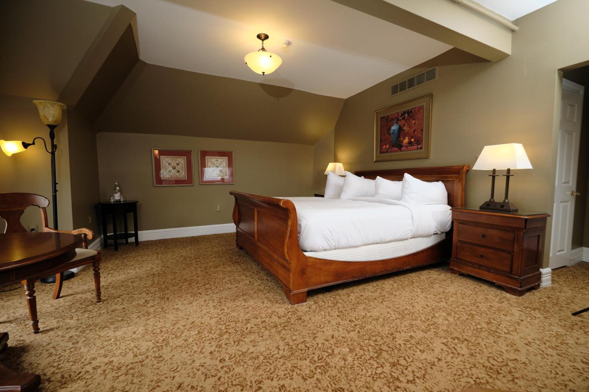 The On Ferry Street 4*