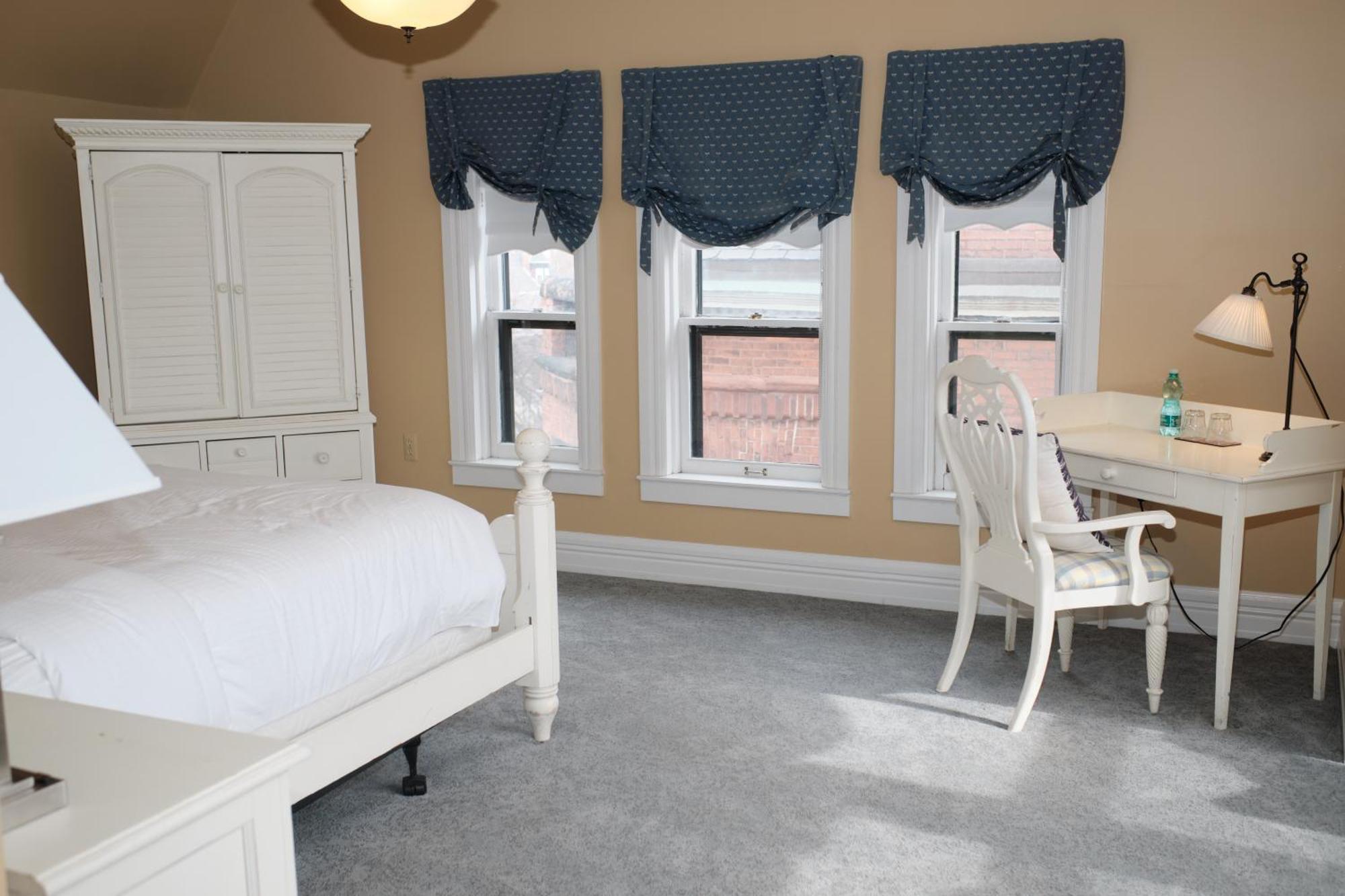 The On Ferry Street Inn
