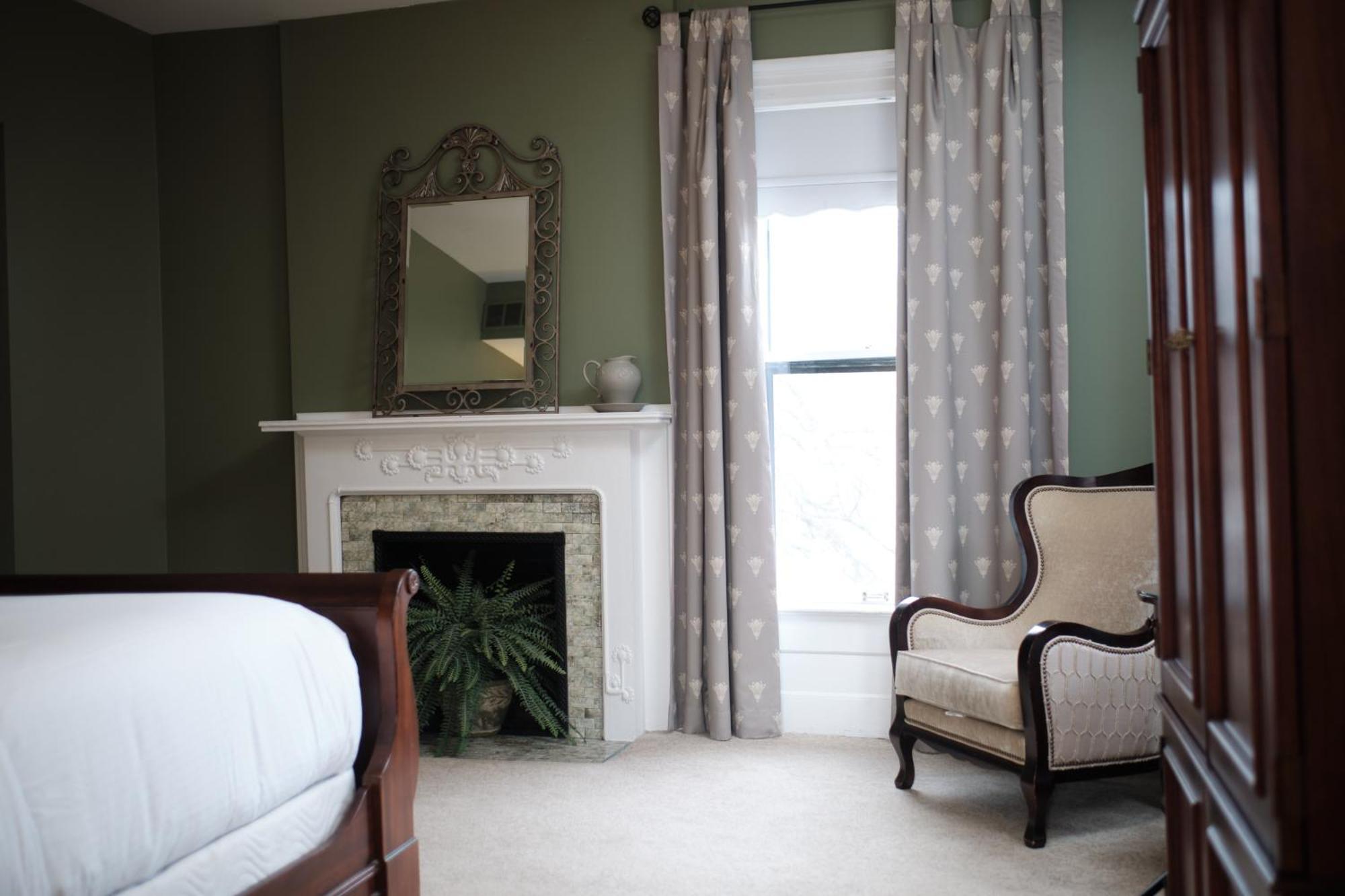 The On Ferry Street Inn